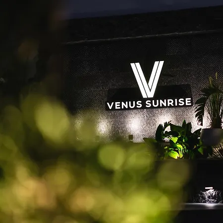 酒店 Venus Sunrise & *